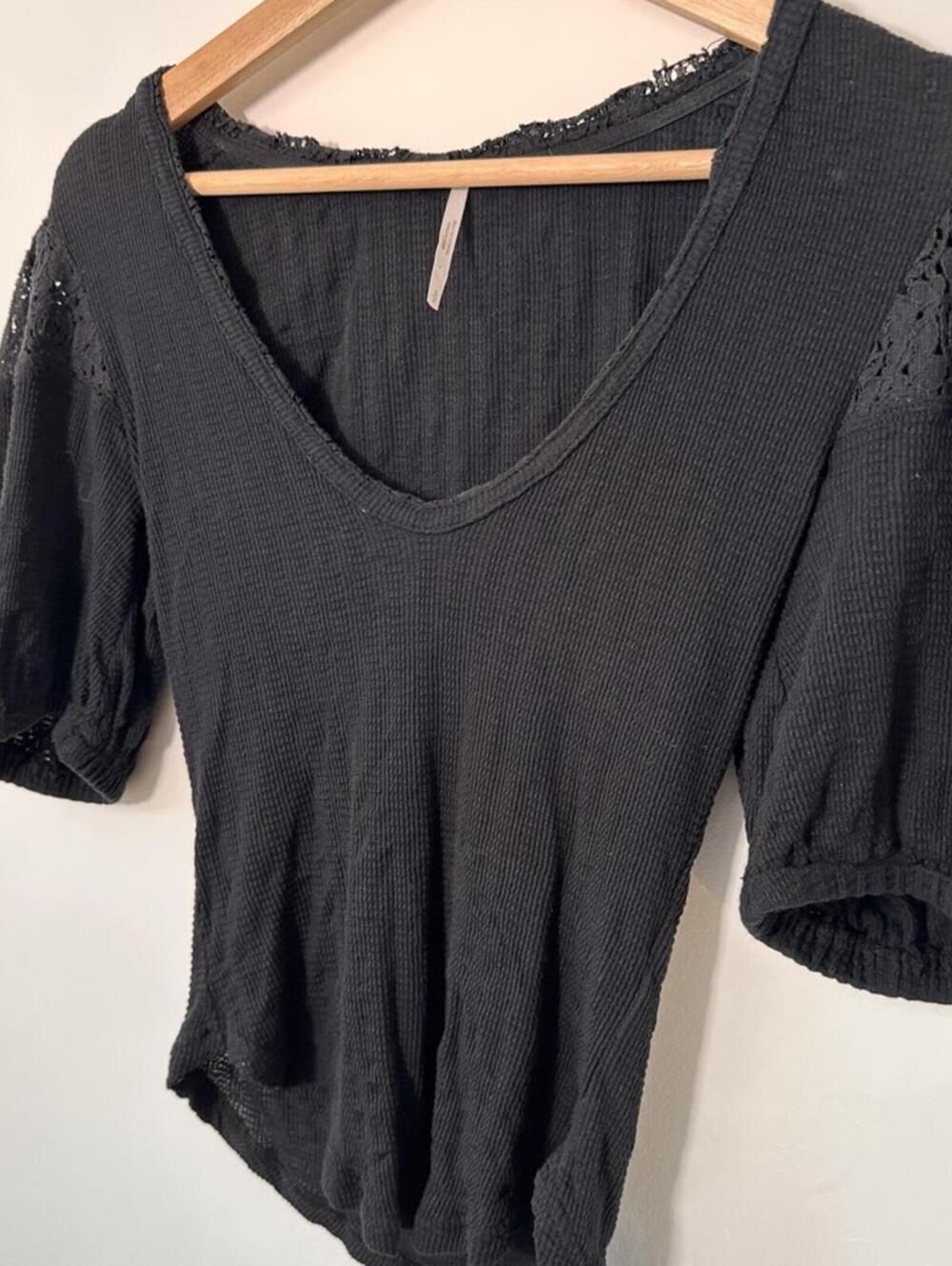 Free People St. James Black Crochet T-Shirt Size Small Layering - Picture 4 of 10